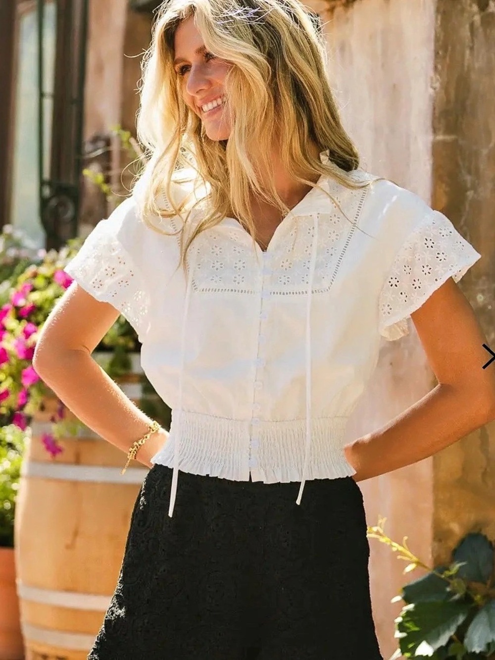 Storia Eyelet Short Sleeve Blouse in White Size Small Like New